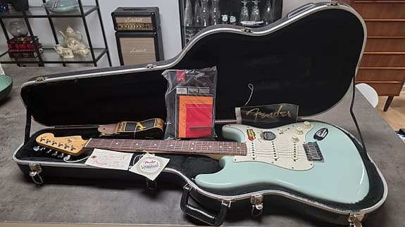 2001 Fender American Stratocaster BRAND NEW Time Capsule Sky Blue Guitar