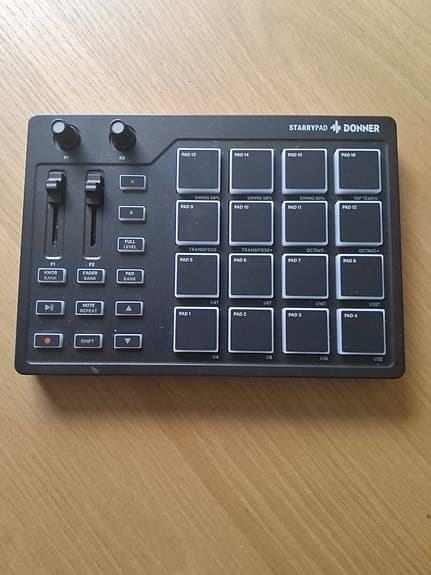 Donner Starrypad MIDI pad controller sort