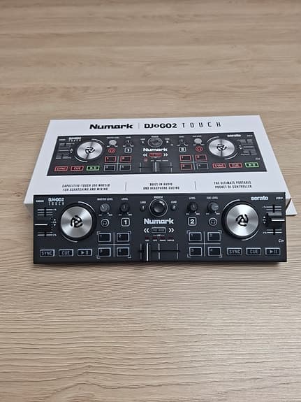 Numark DJ2GO2 Touch DJ controller sort