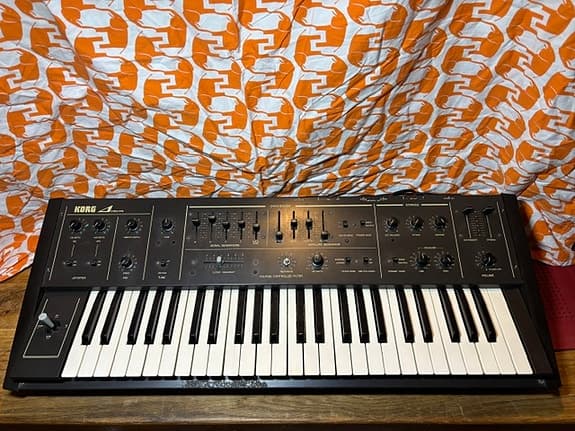 Korg Delta DL-50 analog synthesizer / stringer