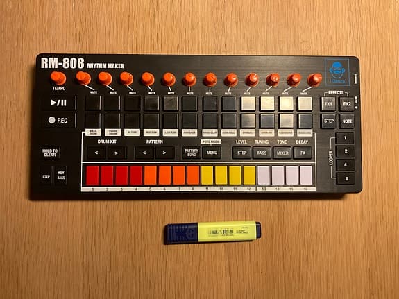 Groovebox/controller 808