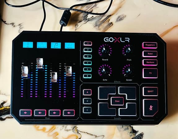 GoXLR (perfekt til Shure SM7b)