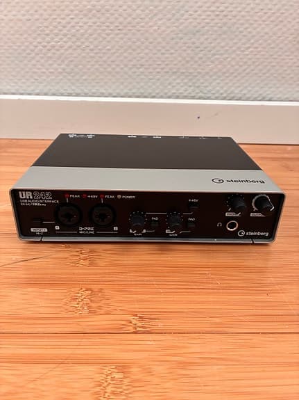 Steinberg UR242 USB audio interface lydkort