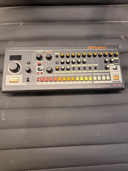Roland TR-08