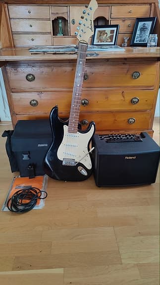 ovation applause stratocaster ink. Roland ac-60