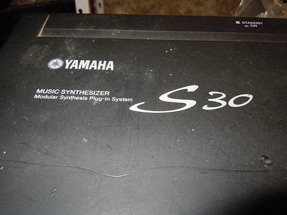 Yamaha S30 synthesizer keyboard