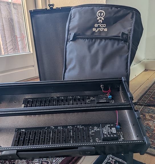 Erica Synths 2x104HP Eurorack Case – komplet sæt