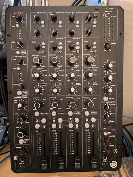 Play Differently 1.4 DJ mixer sort