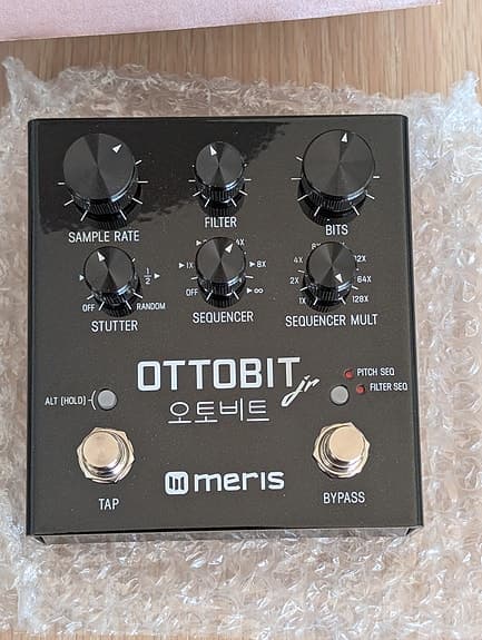 Meris Ottobit Jr guitar effektpedal