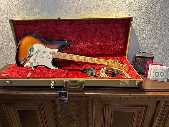Fender Player 70th Anniversary Stratocaster – med det hele