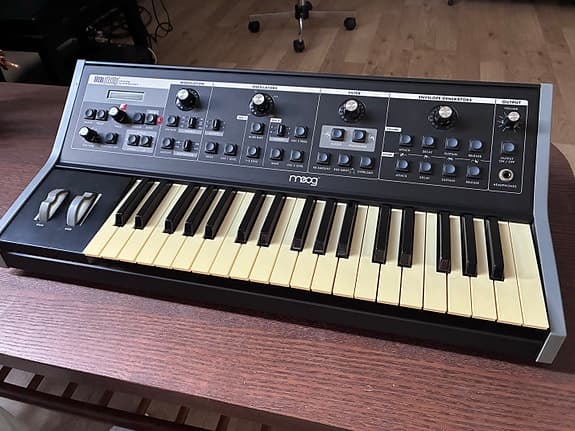 Moog Little Phatty Stage II