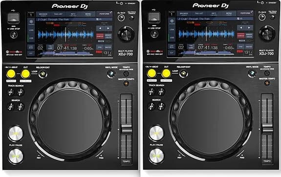 Pioneer DJ XDJ-700 afspillere + Omnitronic PM-222 DJ-mixer