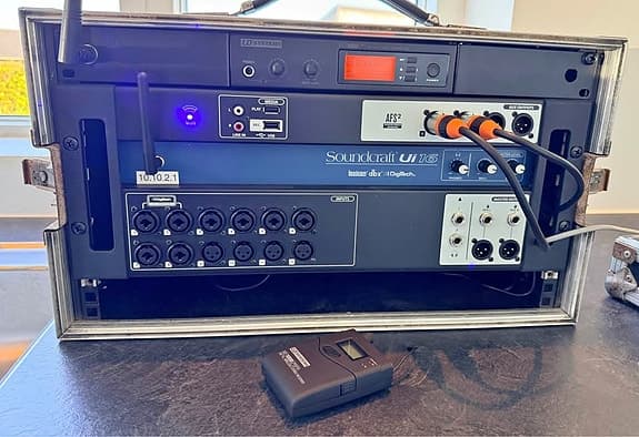Soundcraft Ui16 + LD Systems MEI 1000 G2 In-Ear – komplet i flightcase
