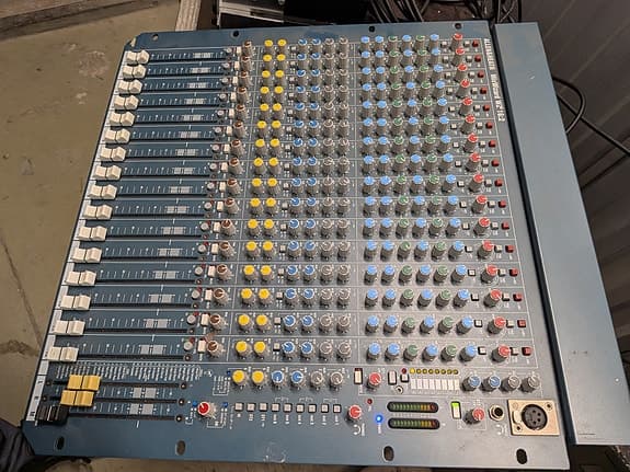 Allen & Heath MixWizard WZ16:2 mikserpult 16 kanaler