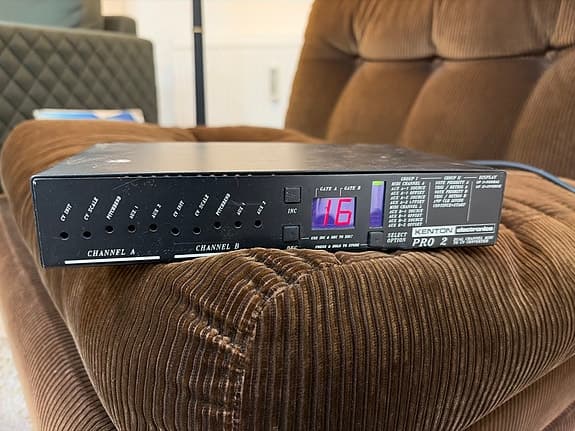 Kenton pro 2 midi/sync24 converter box