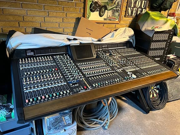 Yamaha PM1D digital mixerpult med rack og I/O enheder