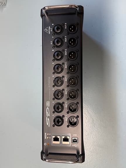 Behringer SD8 digital stagebox med AES50 og Ultranet
