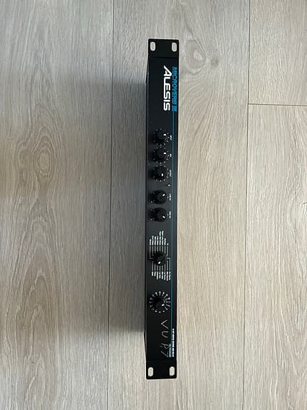 Alesis Microverb III rack reverb effektprocessor