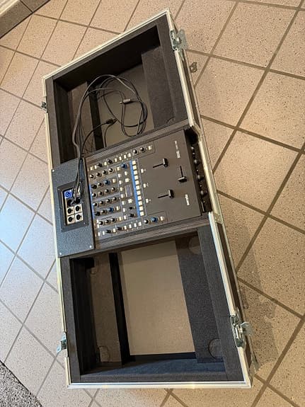 Rane Sixty-Two DJ mixer i flightcase