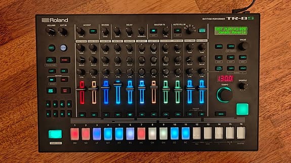 Roland TR-8S Rhythm Performer – mint + original taske