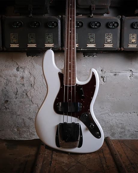 Fender 60th Anniversary Jazz Bass, Arctic Pearl (US)