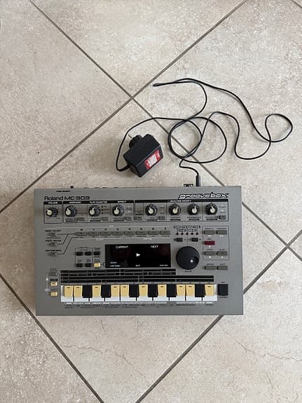 Roland MC-303 groovebox / synthesizer