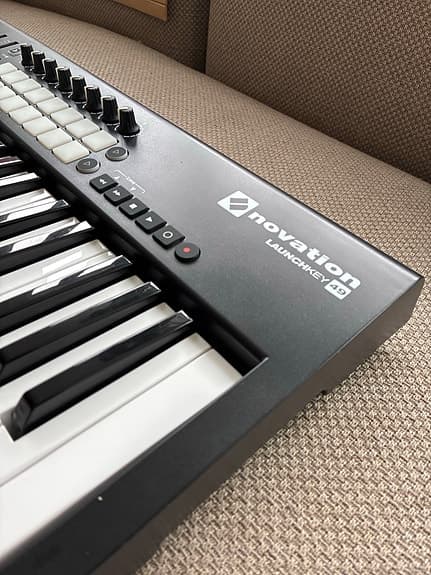 Novation Launchkey 49 MK2 MIDI keyboard