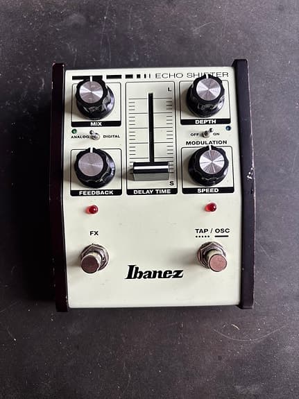 Ibanez ES3 Echo Shifter delay pedal