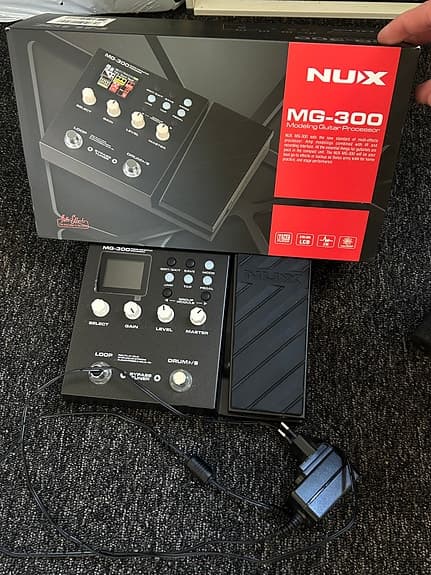 NUX MG-300 multieffektboard