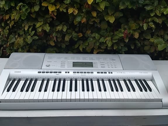 Casio digital keyboard el-klaver sølv