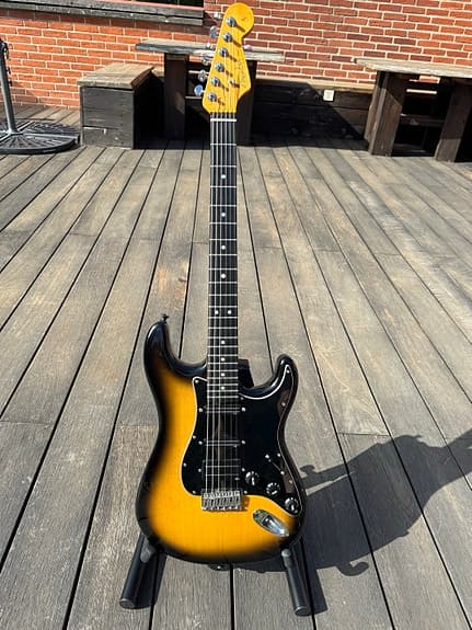 Warmoth fixed bridge Stratocaster