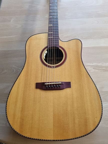 Westernguitar m. indbygget pickup