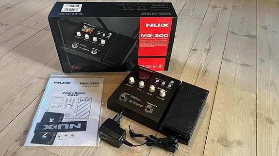 NUX MG-300 guitar multieffekt pedal