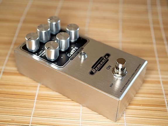Cali76 Compact Bass Compressor inspireret pedal