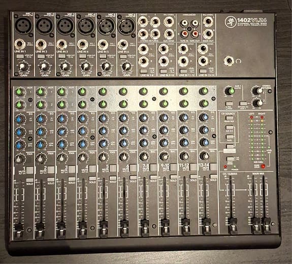 Mackie 1402 VLZ4 analog mixer