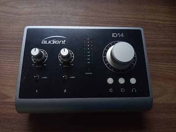Audient iD14 audio interface