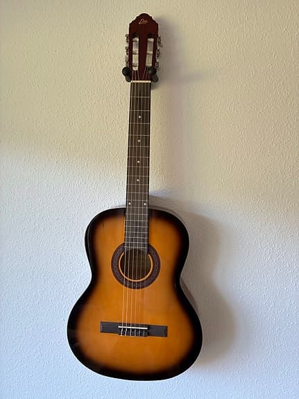 Eko klassisk akustisk guitar brun sunburst