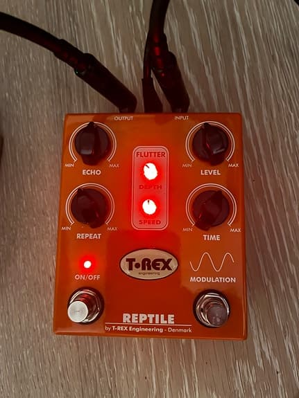 T-Rex Reptile delay pedal orange