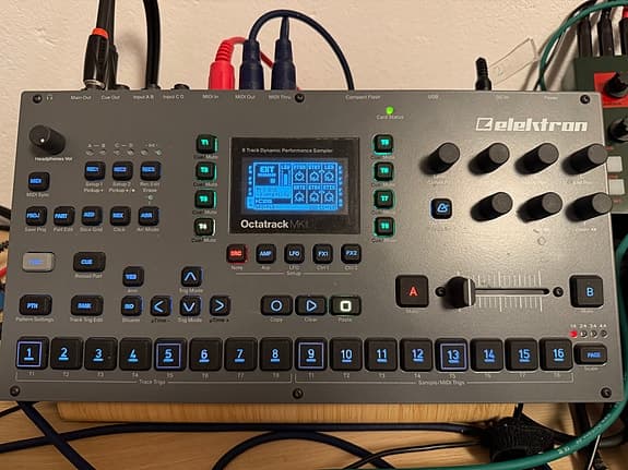 Elektron Octatrack MKII sampler / sequencer