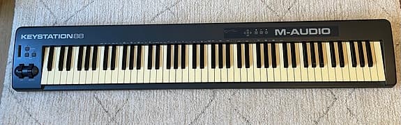 Keyboard: M-Audio Keystation 88 MIDI – 88 tangenter.