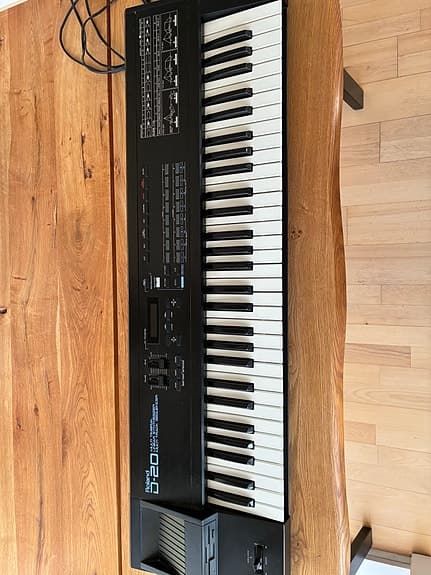 Roland D-20 synthesizer keyboard