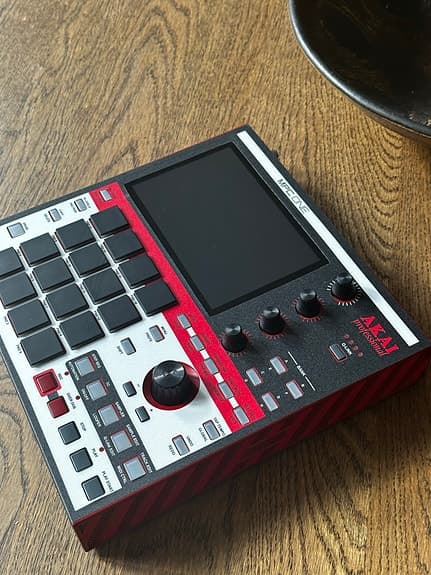 Akai MPC plus