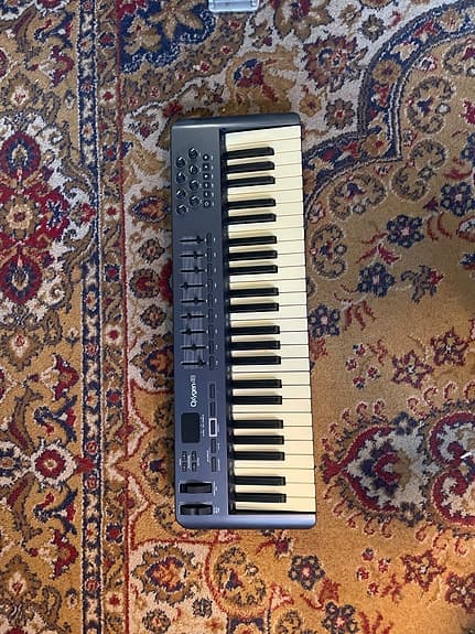 M-Audio Oxygen 49 (3rd gen) MIDI keyboard controller