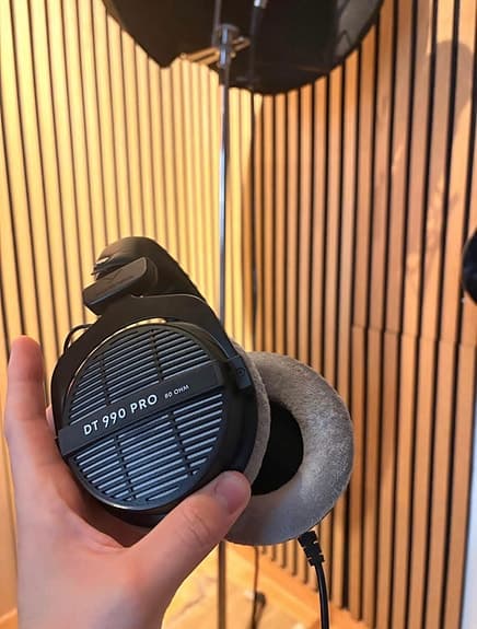 Beyerdynamic DT 990 Pro hovedtelefoner over-ear sort
