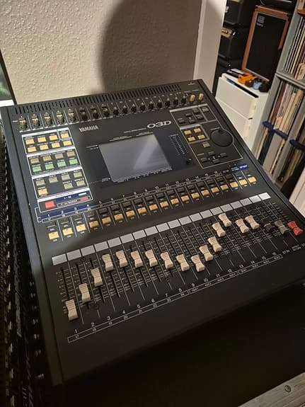 Yamaha 03D Digital mixer