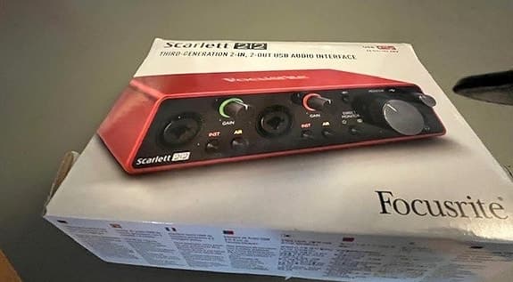 Focusrite Scarlett 2I2 - Third Generation 2 in - 2 out USB Interface
