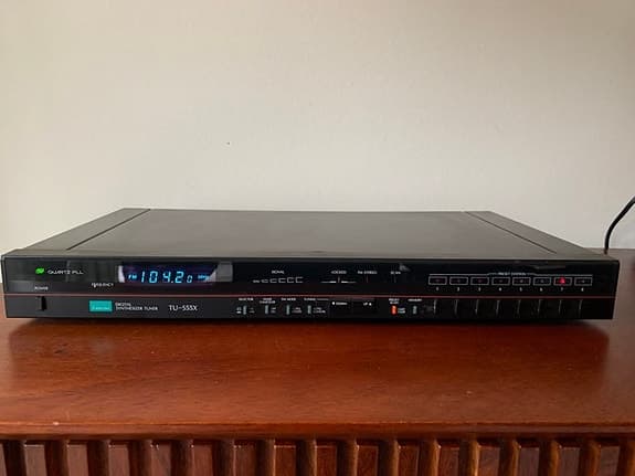 Sansui - TU-S55X Kvarts PLL Digitalt Synthesizer Tuner