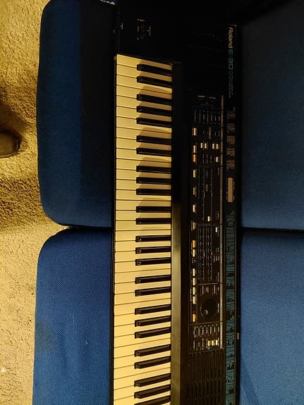 Roland E-30 synthesizer keyboard