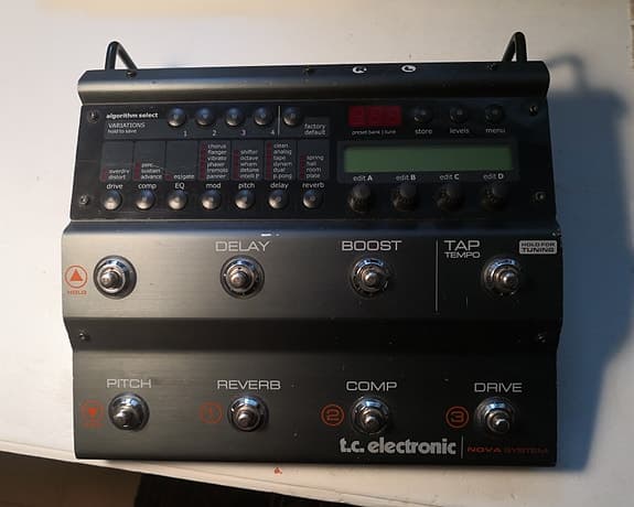 TC Electronic G-System multieffekt til guitar