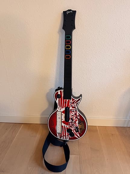Wii Guitar Hero Aerosmith Les Paul Wireless Controller (Incl. Wii Remote)